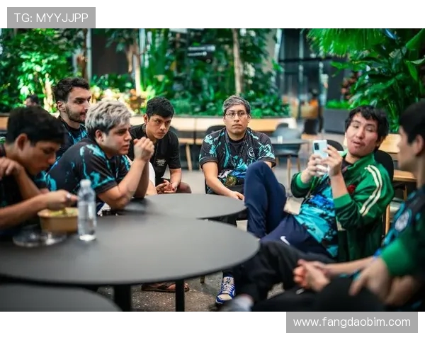 DOTA2战术解析:深入探讨LNG战队的进攻策略与执行技巧 DOTA2战术解析:深入探讨LNG战队的进攻策略与执行技巧