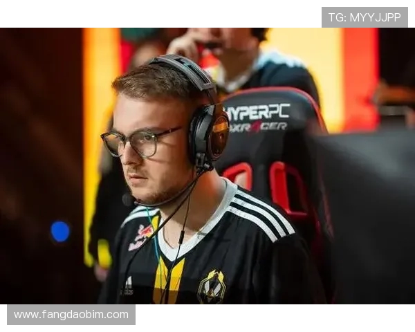 FPX在CSGO比赛中的控制策略分析与得失反思 FPX在CSGO比赛中的控制策略分析与得失反思