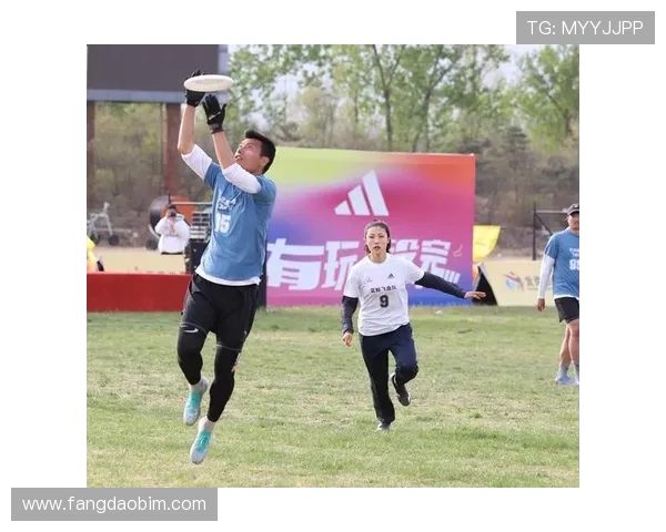 南京飞盘队在攀岩联赛中以83分稳居积分榜首位