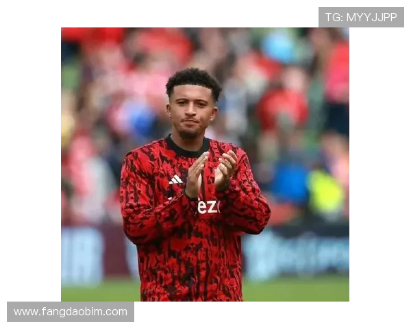 桑乔的崛起与挑战：从天才少年到足球场上的闪耀明星之路